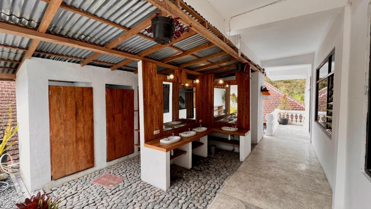 Chakra Tavern Bedugul  Eksteriør billede